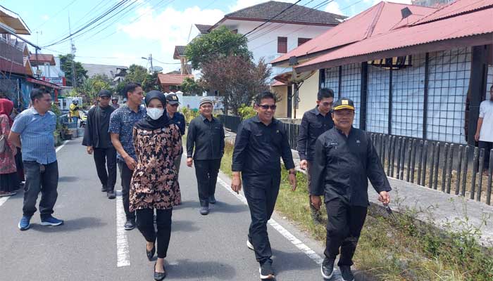 Antisipasi Longsor, Komisi III DPRD dan Pemko Bukittinggi Tinjau Kondisi Drainase di Belakangbalok 1 Komisi III DPRD dan Pemko Bukittinggi Tinjau Kondisi Drainase di Belakangbalok