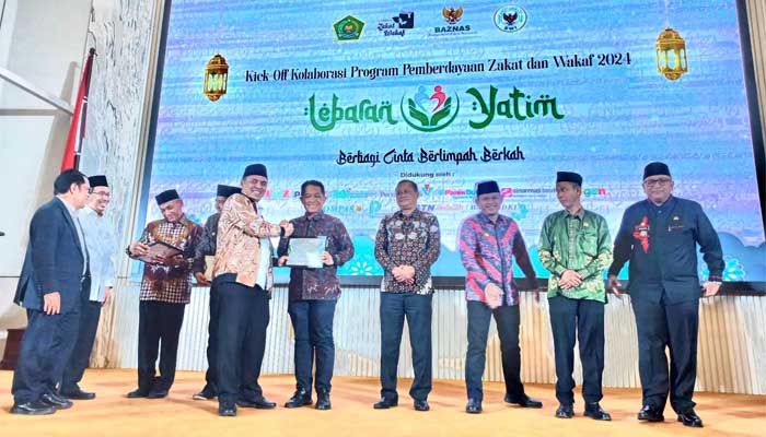 Pemprov Sumbar Raih Penghargaan Pendukung Program Kota Waqaf dari Kemenag 1 Pemprov Sumbar Raih Penghargaan Pendukung Program Kota Waqaf