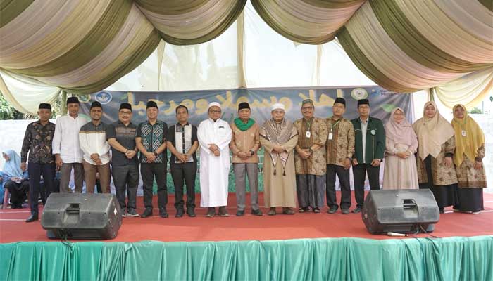 Bupati Asahan, H Surya hadiri penyambutan santri dan santriwati Yayasan Nurul Ikhwan Islamic Boarding School Dusun III Desa Subur Kecamatan Air Joman