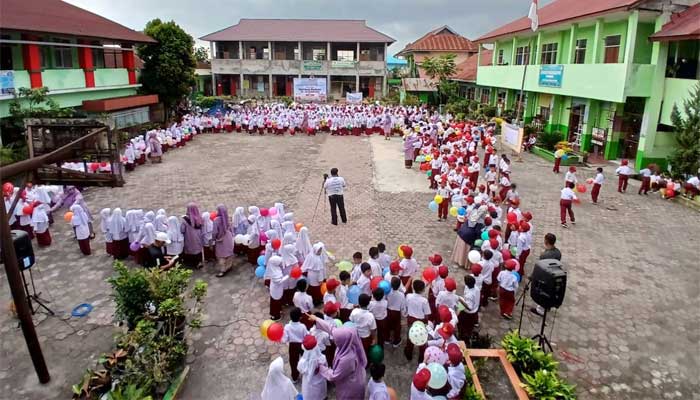 Peringatan Hari Anak Nasional di SD Negeri Komplek Balai-Balai Padang Panjang