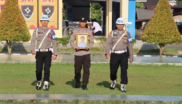 Upacara Pemberhentian Tidak Dengan Hormat (PTDH) dari Dinas Kepolisian di Polres Pasbar
