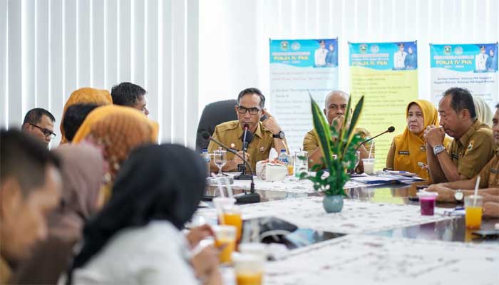 Sekdakab Solok Buka Rakor Persiapan Jambore Kader PKK Berprestasi Tingkat Provinsi 1 Sekdakab Solok Buka Rakor Persiapan Jambore Kader PKK Berprestasi Tingkat Provinsi
