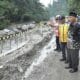 Gubenur Sumbar, mahyeldi tinjau progres pembangunan jalan Lembah Anai