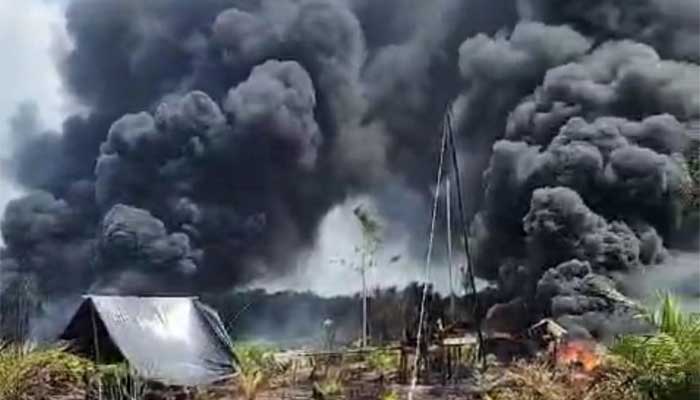 Kebakaran Lagi, Kapolda Sumsel Minta SKK Migas Tutup Sumur Minyak Secara Permanen 1 Sumur minyak mengalami kebakaran di areal rawa Sungai Dawas Parung Dusun V Desa Srigunung, Kecamatan Sungai Lilin, Kabupaten Musi Banyuasin