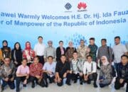 Menaker Apresiasi Kepatuhan Huawei pada Regulasi Berusaha di Indonesia