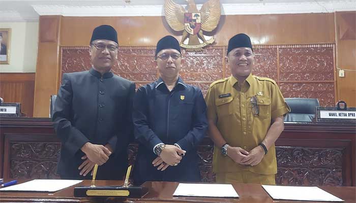 Rapat paripurna penandatanganan KUA PPAS Perubahan Kota Bukittinggi Tahun Anggaran 2024
