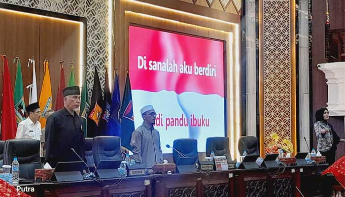 DPRD Sumbar Setujui Ranperda RPJPD 2025-2045 dan Penyelenggaraan Penyiaran 1 Rapat Paripurna DPRD Sumbar terkait persetujuan Ranperda RPJPD 2025-2045 dan Penyelenggaraan Penyiaran