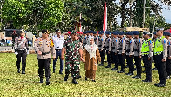 Kapolres Dharmasraya Pimpin Apel Gelar Pasukan Operasi Patuh Singgalang 2024