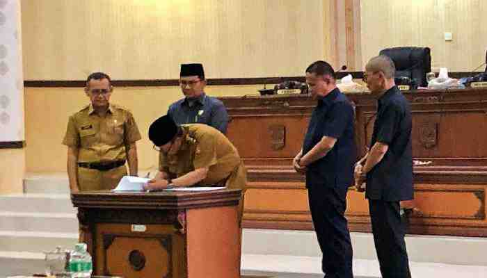 Bupati Agam Sampaikan Perubahan KUA-PPAS Tahun Anggaran 2024 ke DPRD