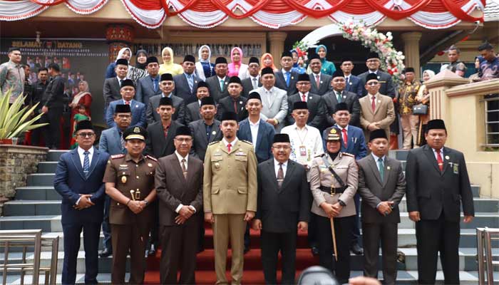 Foto bersama Anggota DPRD Bukittinggi Periode 2024-2029 usai pelantikan