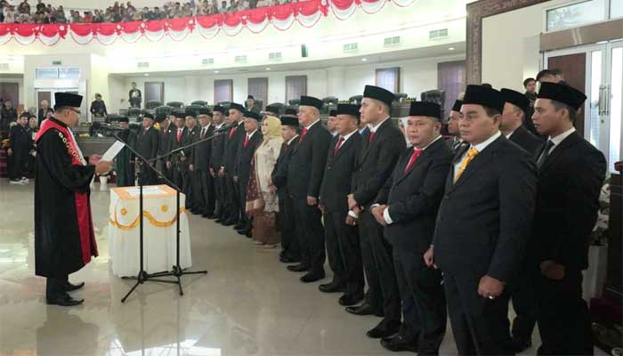 Pelantikan Anggota DPRD Kabupaten Sijunjung Terpilih Periode 2024-2029