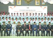 Gubernur Mahyeldi Kukuhkan 54 Anggota Paskibraka Sumbar 2024