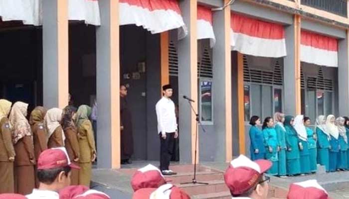 Wako Erman Safar Pimpin Apel Gabungan TK Sampai SMA Yayasan Prayoga Bukittinggi 1 Wako Erman Safar Pimpin Apel Gabungan TK Sampai SMA Yayasan Prayoga Bukittinggi