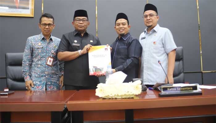 Buka Masa Sidang I Periode 2024-2029, DPRD Kota Padang Segera Tuntaskan Agenda Ini 1 DPRD Kota Padang menggelar rapat paripurna penutupan masa sidang II periode 2019-2024 dan buka masa sidang I periode 2024-2029