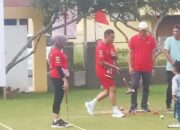 Meriahkan HUT RI ke-79, Kepala Dinas BMCKTR Sumbar Ikut Bermain Bisbol