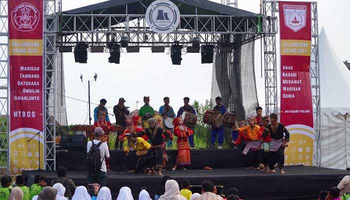 Pembukaan Galanggang Arang #8 di Padang Panjang