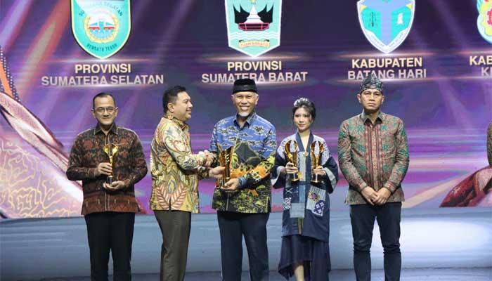 Gubernur Sumbar, Mahyeldi raih penghargaan nasional Pimpinan Daerah Award 2024