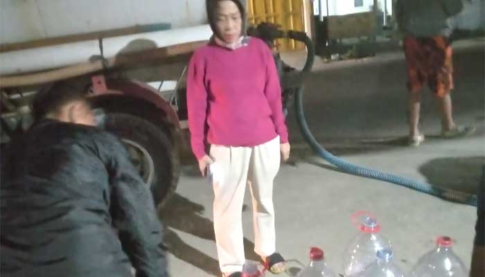 Anggota DPRD Kabupaten Purwakarta, Hj Nina Hertina, Aspirasikan Air Bersih untuk Warga Bunder