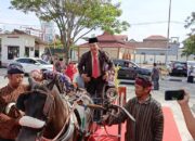 Pelantikan DPRD Kabupaten Blitar Menjadi Spektakuler Berkat Kehadiran Delman!