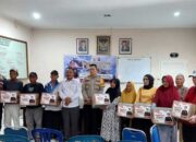 Silaturahmi dengan Warga Pati Desa Cipta Praja, Kapolres Muba Juga Salurkan Bansos