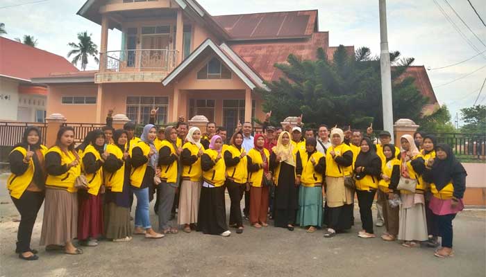 Pasukan Emak-Emak Partai Golkar Payakumbuh