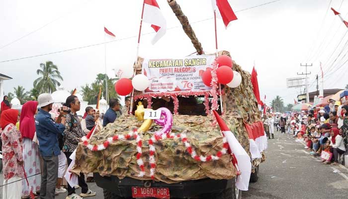 Pawai Alegoris HUT RI di Solok Selatan