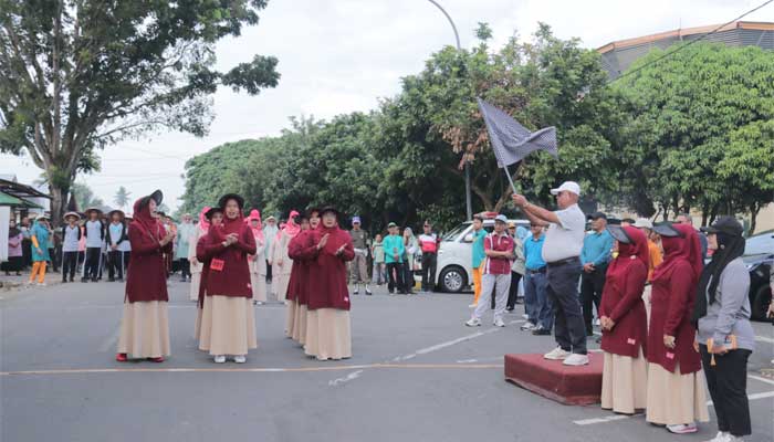 Pemkab Agam Gelar Lomba Gerak Jalan Tepat Waktu kategori tingkat SMA