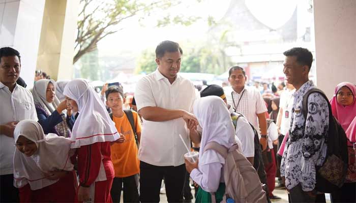 Bupati Dharmasraya, Sutan Riska Tuanku Kerajaan dalam Peringatan Hari Anak Nasional tahun 2024