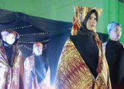 Beragam Batik Minang Diperkenalkan dalam Festival Merah Putih Padang Panjang