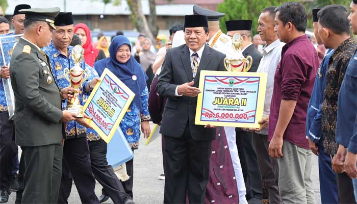 Hadiri Penurunan Bendera HUT RI ke-79, Ini Harapan Wakil Ketua DPRD Sumbar Suwirpen Suib