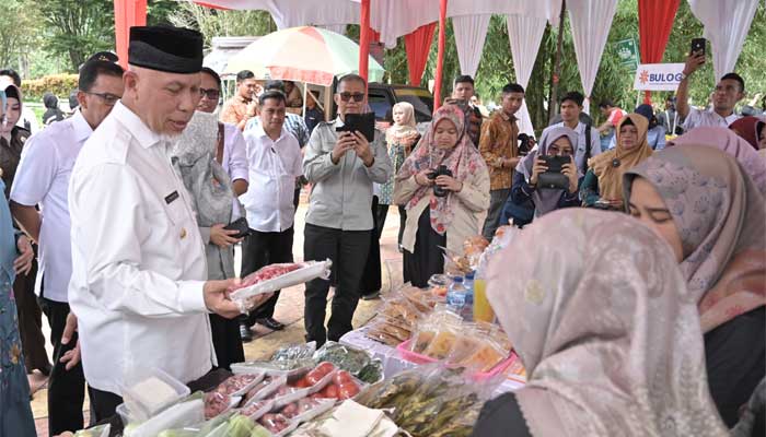 Gubernur Sumbar, Mahyeldi saat membuka Lomba Pengolahan Pangan Lokal dan Pangan Got Talent di Kota Padang Panjang