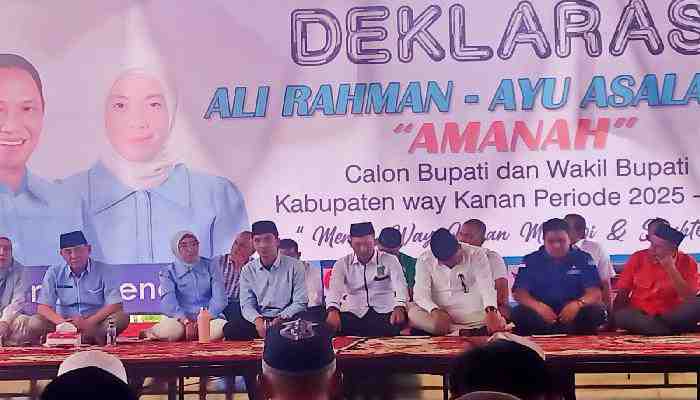 Pasangan Ali Rahman - Ayu Asalasiyah Deklarasi dan Mendaftar ke KPU Way Kanan 1 Pasangan Bakal Calon Bupati dan Wakil Bupati Way Kanan, Drs. Ali Rahman M.T, dan Ayu Asalasiyah