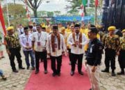 Ribuan Massa Antarkan Paslon YB Dt Parmato Alam – Ahmad Ridha Mendaftar ke KPU Payakumbuh