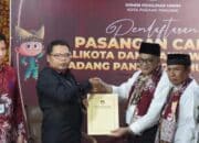 Pasangan Nasrul – Eri Mendaftar ke KPU Padang Panjang