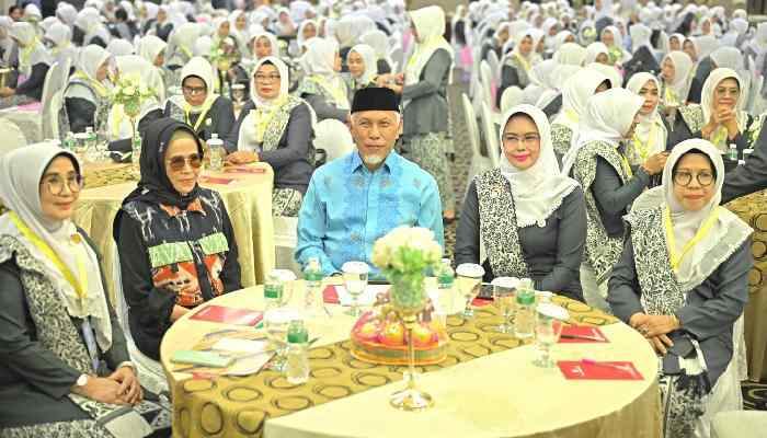 Gubernur Sumbar, Mahyeldi hadiri HUT ke-73 IBI sekaligus Peringatan International Day Midwife 2024