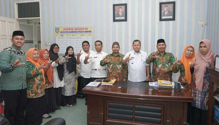 Asisten Administrasi Umum Setdakab Asahan, Muhilli Lubis terima audiensi FKDT