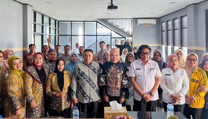 Dekranasda Kabupaten Solok Studi Komparatif ke Kabupaten Kuningan 1 Dekranasda Kabupaten Solok Studi Komparatif ke Kabupaten Kuningan