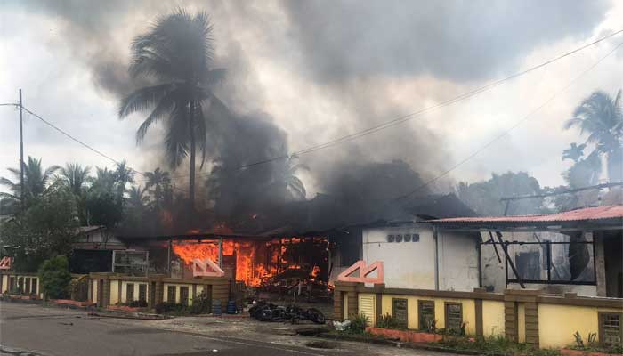 Dua Unit Rumah Dinas Pemkab Sijunjung Ludes Dilalap Si Jago Merah