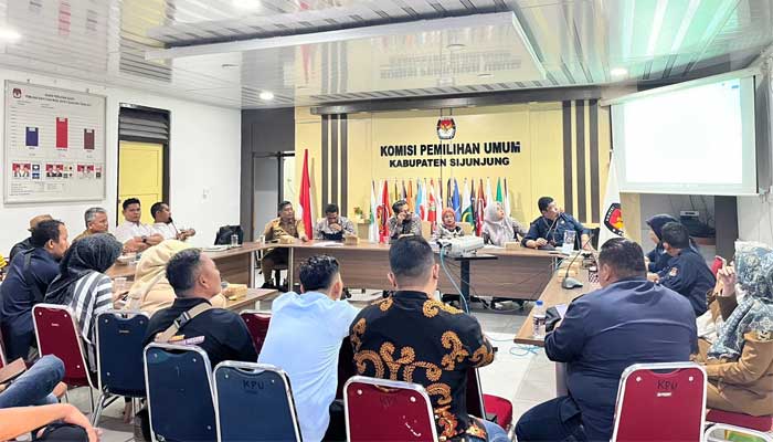 KPU Sijunjung Bahas APK dan Dana Kampanye Paslon Peserta Pilkada 2024 1 KPU Sijunjung Bahas APK dan Dana Kampanye Paslon Peserta Pilkada 2024