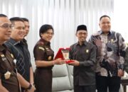 Kajati Yuni Daru Winarsih Silaturahmi dengan Ketua DPRD Sumbar Sementara