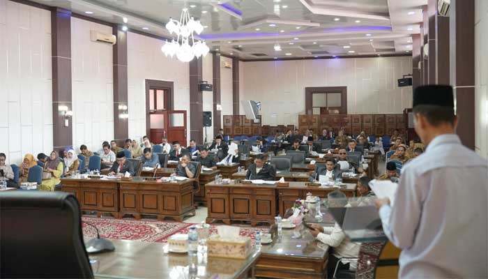 Ketua dan Wakil Ketua DPRD Solok Selatan Periode 2024-2029 Dilantik 1 Suasana rapat paripurna pelantikan Ketua dan Wakil Ketua DPRD Solok Selatan Periode 2024-2029