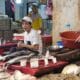 Pedagang iklan di Pasar Pusat Padang Panjang