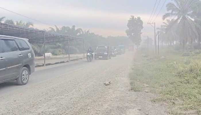 Pengerjaan Jalinsum di Kecamatan Menarti, Kabupaten Asahan, Sumut, Timbulkan Debu Tebal