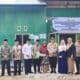 Kapolres Dharmasraya, AKBP Bagus Ikhwan foto bersama usai penyerahan kunci Program Bedah Rumah Tidak Layak Huni, dan Ketua BAZNAS beserta jajarannya