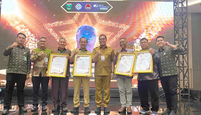 Sijunjung Raih 3 Penghargaan Paritrana Award tingkat Sumbar 1 Sijunjung Raih 3 Penghargaan Paritrana Award tingkat Sumbar