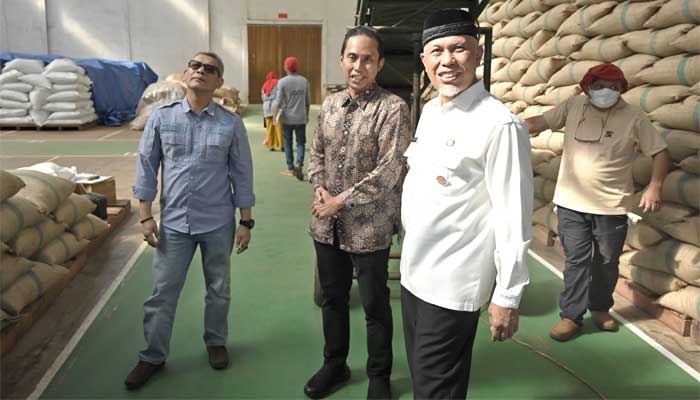 Gubernur Sumbar, Mahyeldi tinjau pabrik