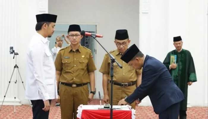 Wako Erman Safar Lantik Elqadri sebagai Penjabat Sekretaris Daerah Bukittinggi