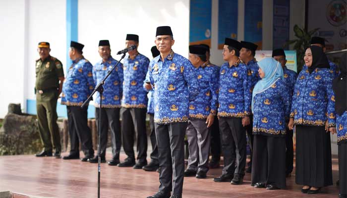 Sekdakab Solok Pimpin Apel Gabungan sekaligus Maulid Nabi di Islamic Center Koto Baru 1 Sekdakab Solok Pimpin Apel Gabungan di Islamic Center Koto Baru
