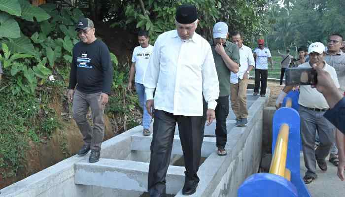 Perbaikan Irigasi Banda Gadang di Nagari Jawi-Jawi Solok Rampung, Gubernur Mahyeldi Berpesan Begini 1 Gubernur Sumbar, Mahyeldi tinjau Irigasi Banda Gadang di Nagari Jawi-Jawi, Kabupaten Solok