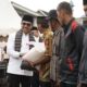 Bupati Solok Selatan, Khairunas serahkan paket sembako dalam peringatan Maulid Nabi Muhammad SAW 1446 H